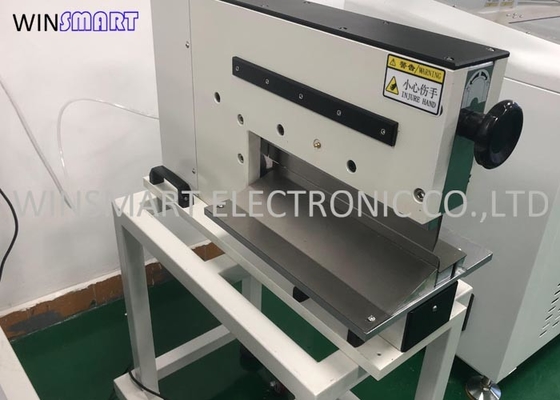 Mesin Inti Logam PCB Depanelizer Dengan Pisau Linear 600mm yang Disesuaikan