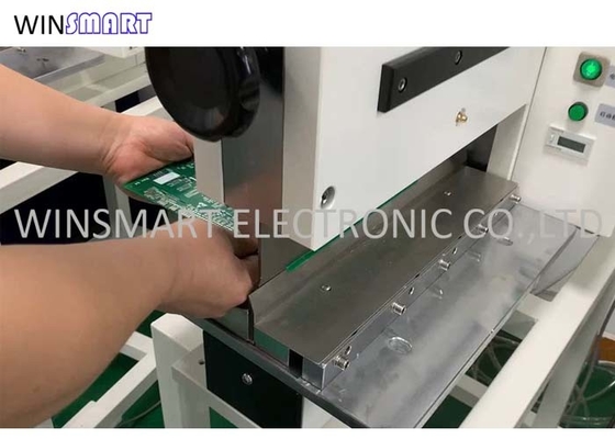 3mm Tebal Pisau Guillotine PCB Cutter Mesin CNC CNC Disesuaikan
